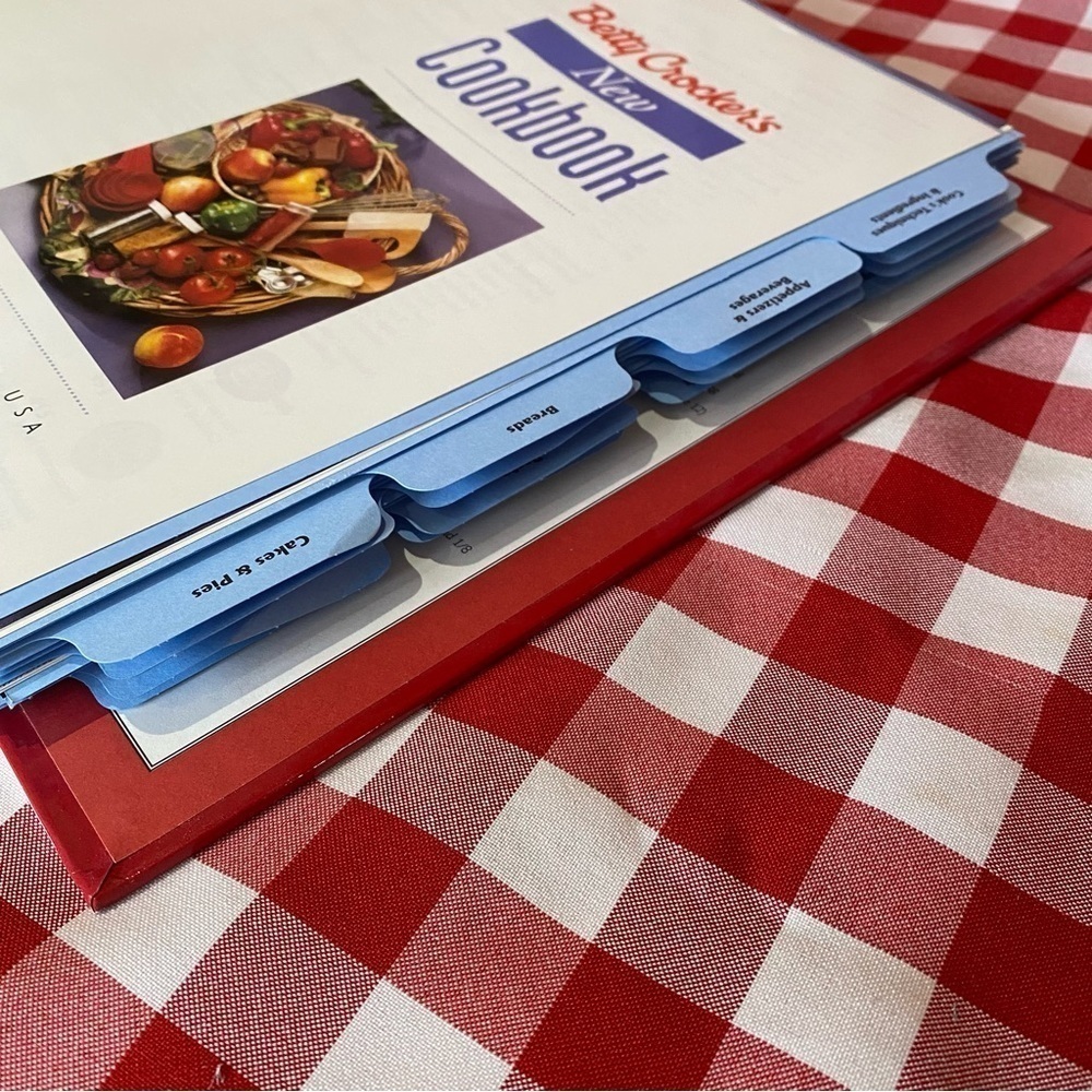 Betty Crocker’s New Cookbook 1996 Binder Style - Picture 6 of 11